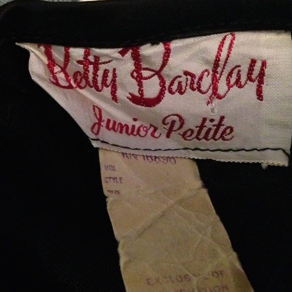 1960's Betty Barclay Sheath Junior Petite 8 - Picture 2 of 8